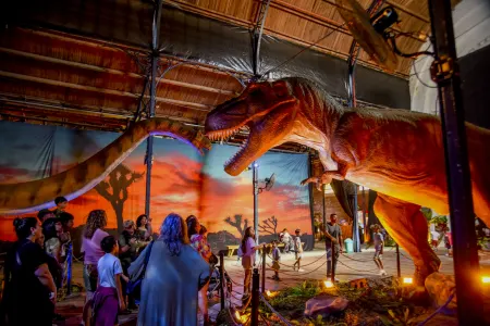 VIVEN DINOSAURIOS