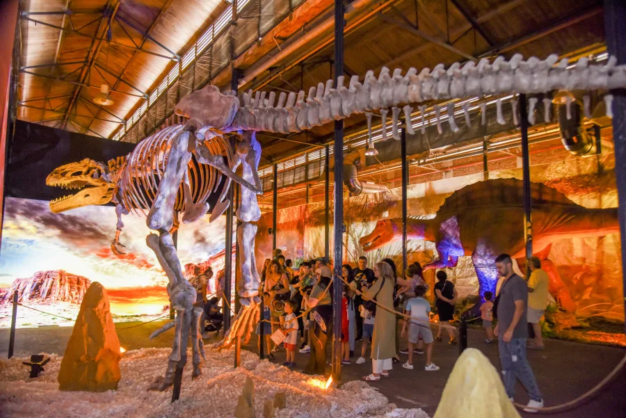 DINOSAURIOS COBRAN VIDA